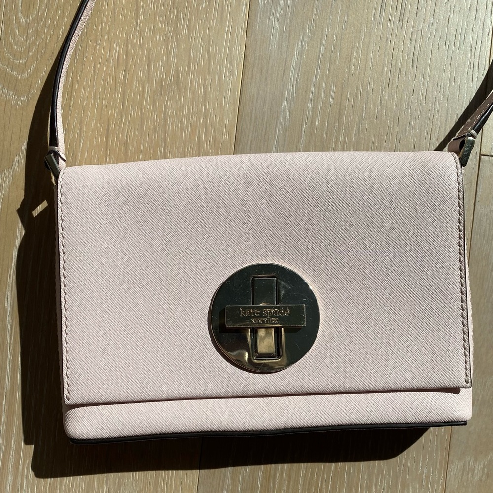 Light pink Kate Spade crossbody purse